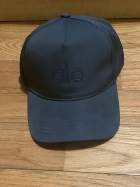 ALO Yoga Blue Logo Performance Baseball Cap